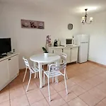T2 - Bord De - Piscine Apartamento