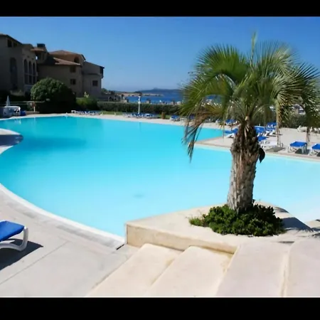 T2 - Bord De - Piscine Apartment Six-Fours-les-Plages